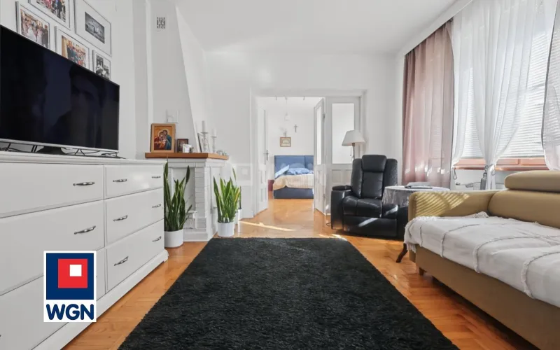Dom na  sprzedaż Jabłonna - Na sprzedaż hostel - Jabłonna